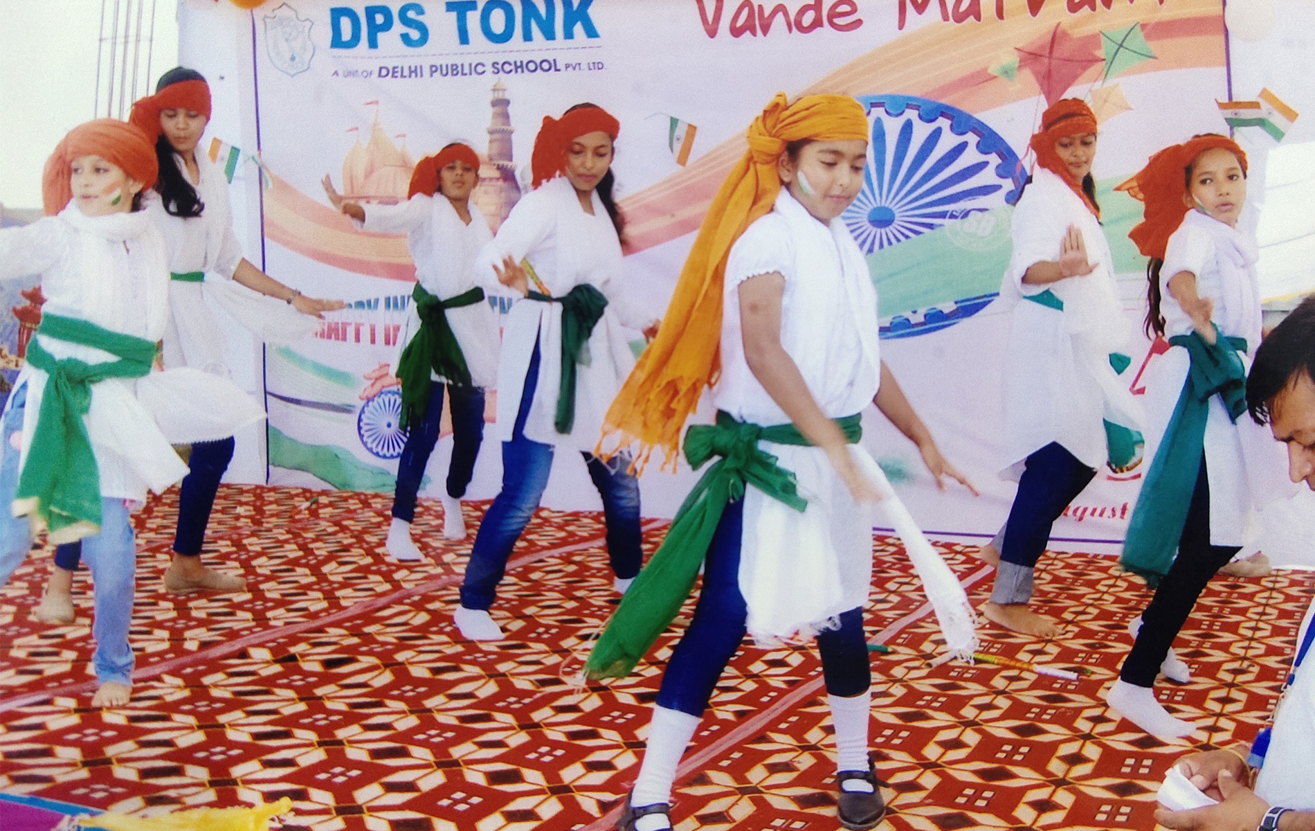 Free Bootstrap Template by uicookes.com